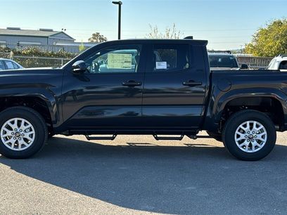 New 2025 Toyota Tacoma SR5