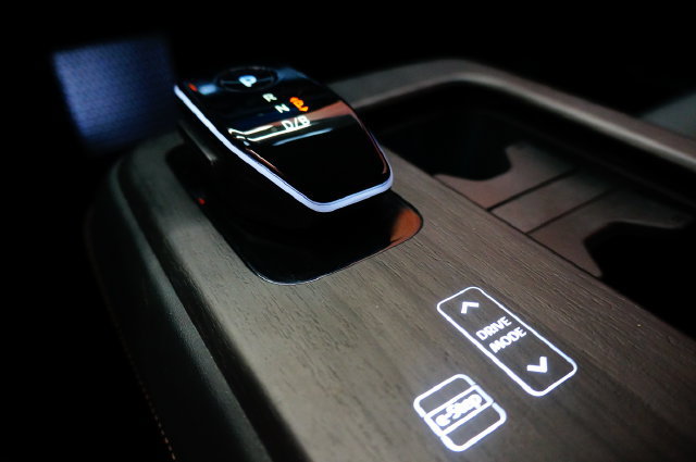 Certified 2023 Nissan Ariya FWD image 23