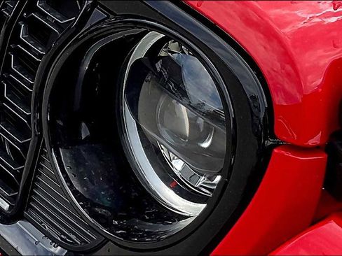 New 2025 Jeep Gladiator Willys image 13