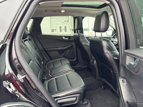 Used 2025 Ford Escape Platinum image 10