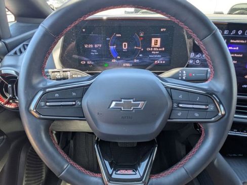 Certified 2025 Chevrolet Equinox EV RS FWD image 17