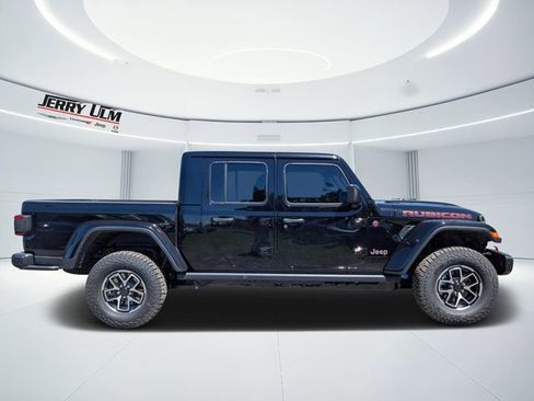 New 2026 Jeep Gladiator Rubicon AWD/4WD image 2