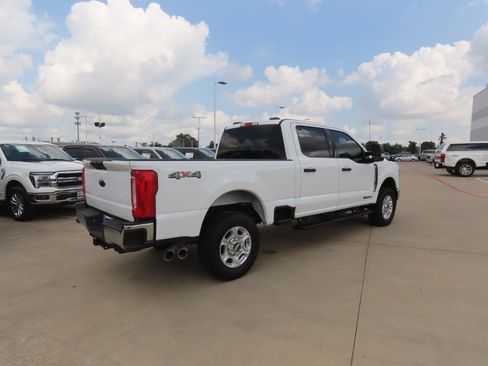 Used 2025 Ford F250 XLT AWD/4WD image 11