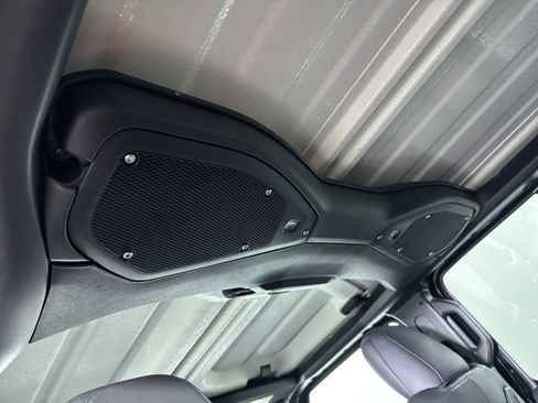 New 2025 Jeep Gladiator Sport image 24