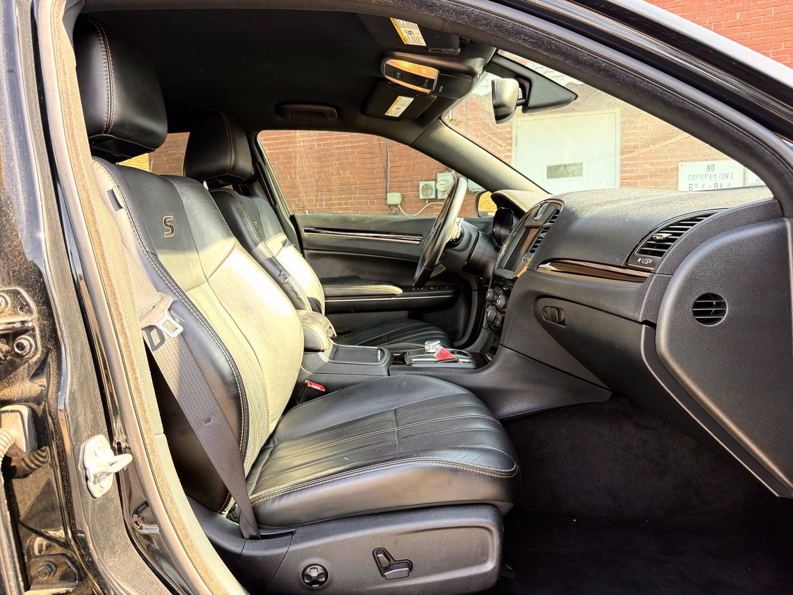 Used 2016 Chrysler 300 S RWD image 23