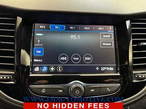 Used 2019 Chevrolet Trax LT w/ LT Convenience Package image 22