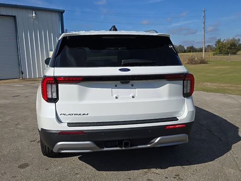New 2026 Ford Explorer Platinum RWD image 4
