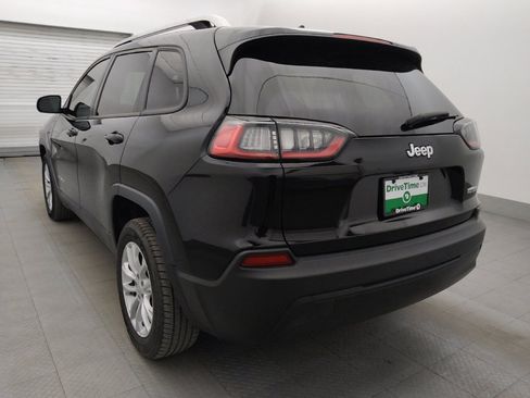 Used 2021 Jeep Cherokee Latitude w/ Mopar Interior Package FWD image 5
