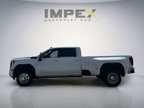New 2026 GMC Sierra 3500 Denali Ultimate AWD/4WD image 2
