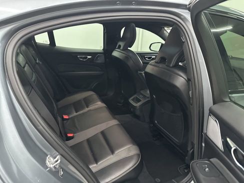 Used 2019 Volvo S60 T6 R-Design image 26
