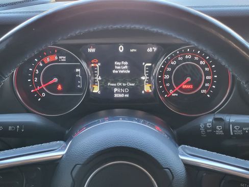 Used 2021 Jeep Wrangler Unlimited Rubicon AWD/4WD image 13