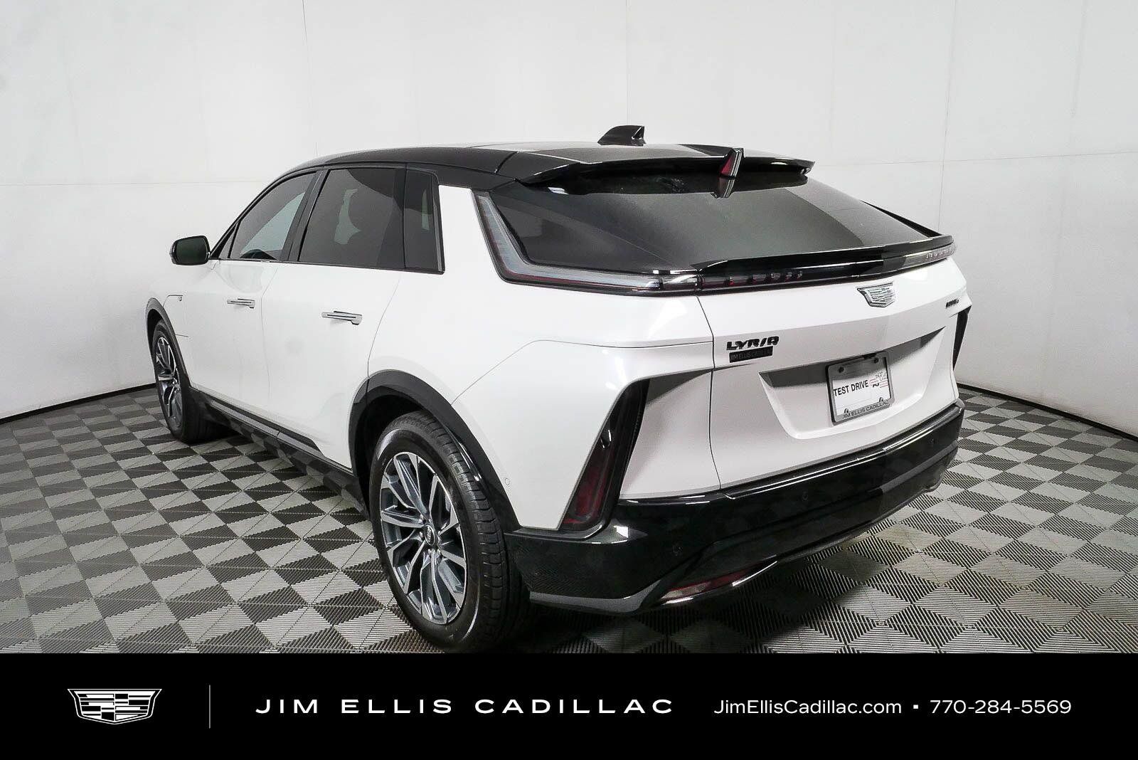 Used 2024 Cadillac Lyriq Luxury AWD/4WD image 27
