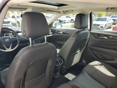 Used 2018 Buick Regal Preferred w/ Driver Confidence Package #1 image 12