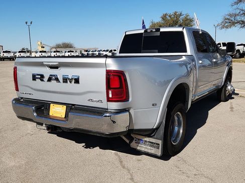 Used 2026 RAM 3500 Limited AWD/4WD image 5
