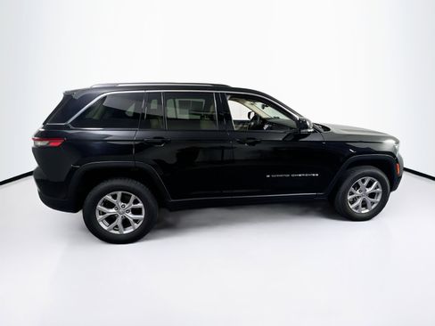 Used 2022 Jeep Grand Cherokee Limited image 4