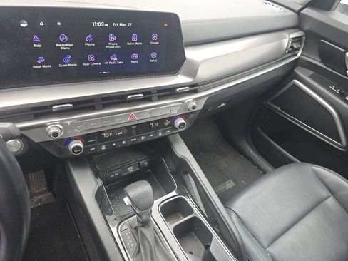 Used 2024 Kia Telluride LX image 29