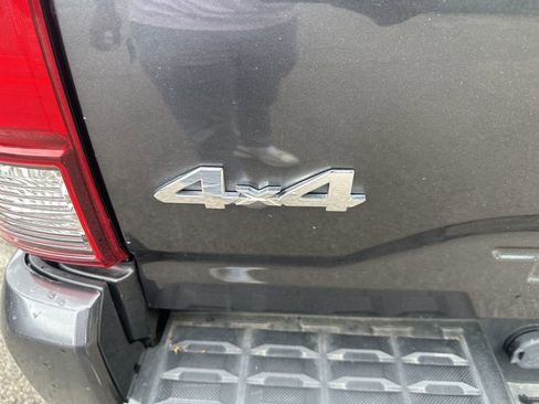 Used 2021 Toyota Tacoma SR AWD/4WD image 18