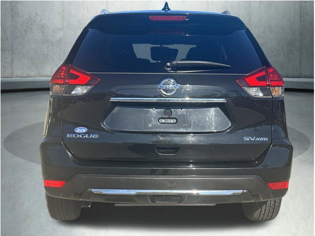 Used 2017 Nissan Rogue SV AWD/4WD image 5