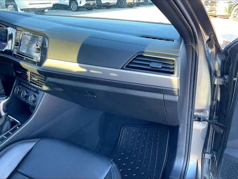 Used 2023 Volkswagen Jetta Sport image 16
