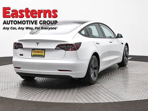 Used 2023 Tesla Model 3 Standard Range image 5