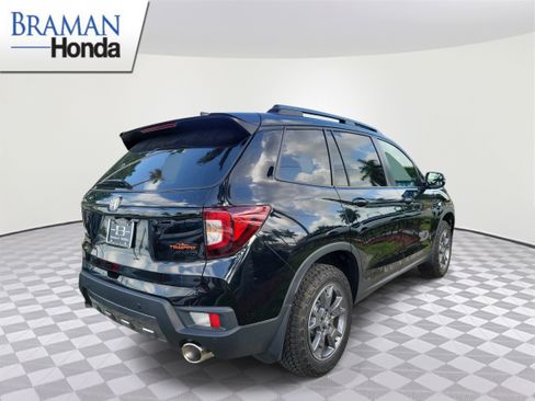 Certified 2024 Honda Passport TrailSport image 3