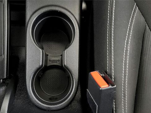 Used 2015 Jeep Wrangler Sahara w/ Connectivity Group image 28