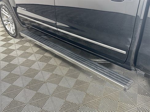 Used 2018 GMC Sierra 1500 Denali w/ Denali Ultimate Package image 22