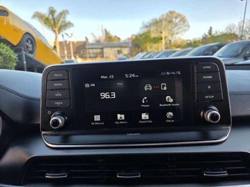 Used 2020 Kia Telluride LX FWD image 19