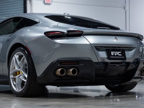 Used 2021 Ferrari Roma RWD image 14