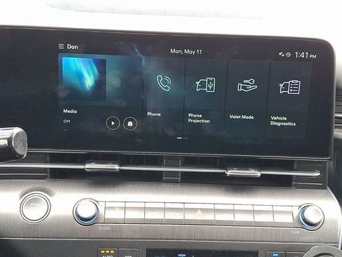 Used 2024 Hyundai Kona SEL AWD/4WD image 17