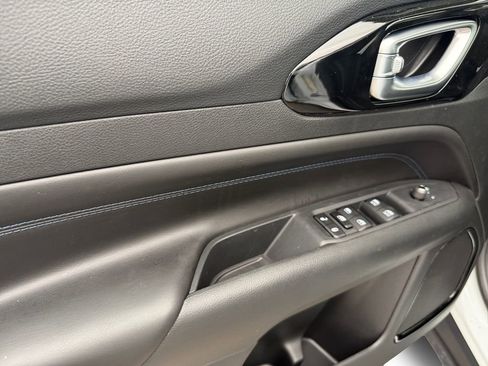 New 2026 Jeep Compass Latitude image 16