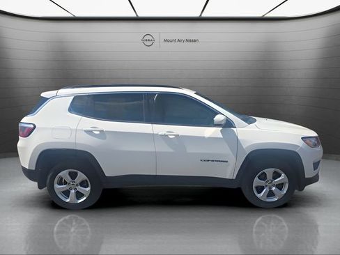 Used 2018 Jeep Compass Latitude w/ Popular Equipment Group image 3