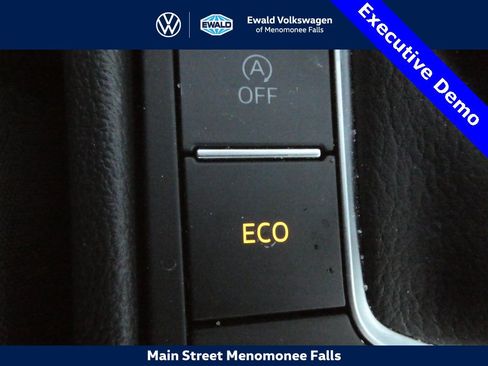 New 2025 Volkswagen Jetta SE image 16