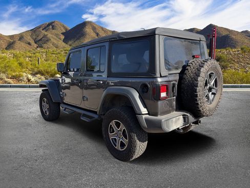 Used 2018 Jeep Wrangler Unlimited Sport S AWD/4WD image 4