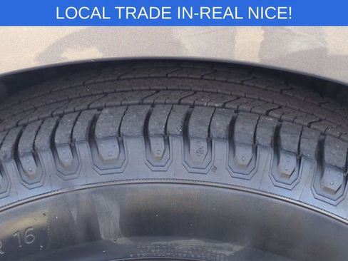 Used 2019 Toyota Camry L image 11