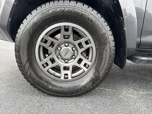 Certified 2020 Toyota 4Runner Venture w/ Moonroof Package image 23