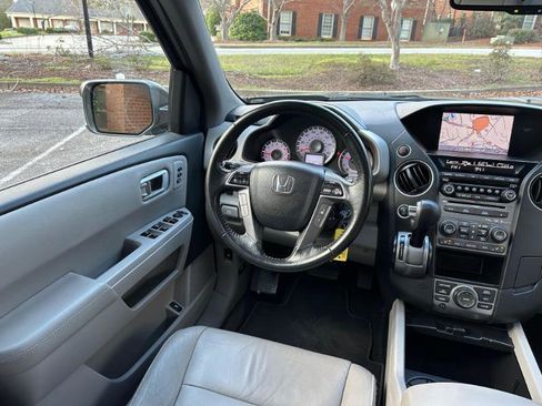 Used 2012 Honda Pilot Touring image 38