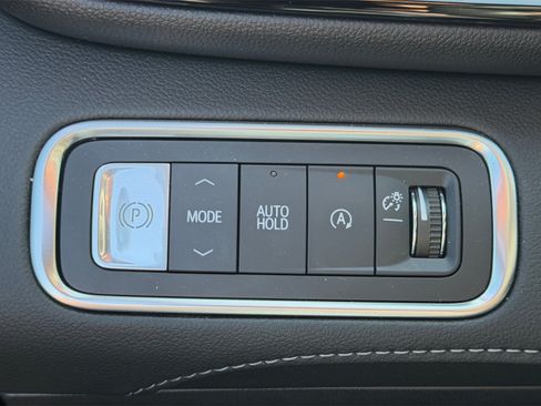 Used 2026 Buick Enclave Avenir w/ Super Cruise Package FWD image 21