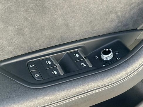 Used 2021 Audi S4 Premium Plus w/ Premium Plus Package image 17