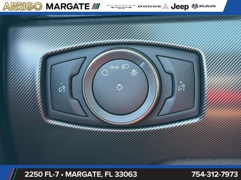 Used 2021 Ford Mustang Shelby GT500 w/ Technology Package RWD image 27