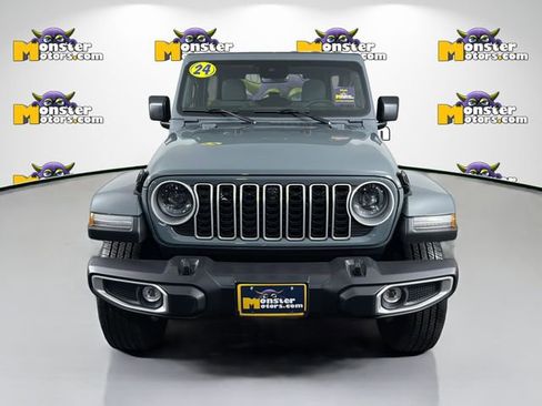Used 2024 Jeep Wrangler Unlimited Sahara w/ Technology Group AWD/4WD image 2