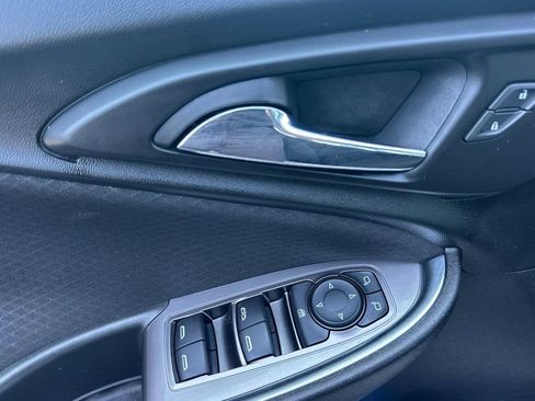 Used 2022 Chevrolet Malibu LT FWD image 13