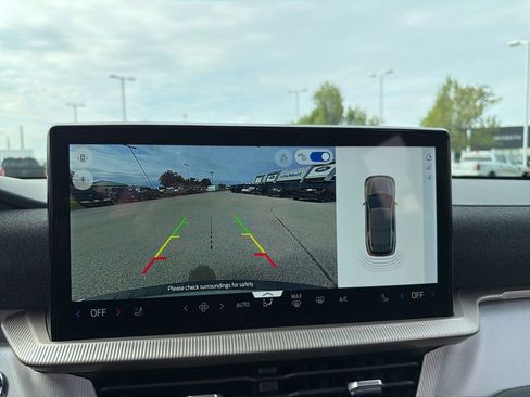 New 2026 Ford Explorer Active AWD/4WD image 14