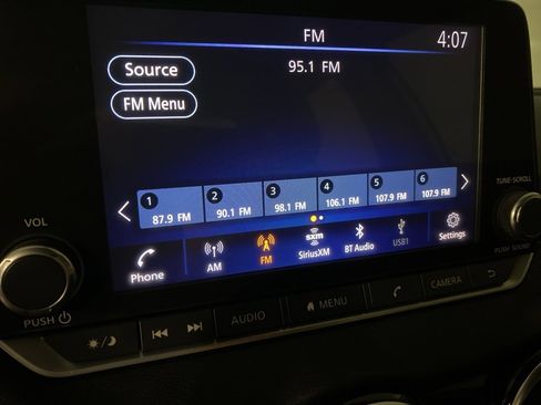 Used 2021 Nissan Sentra SR image 19