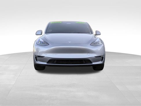 Used 2025 Tesla Model Y Performance AWD/4WD image 2
