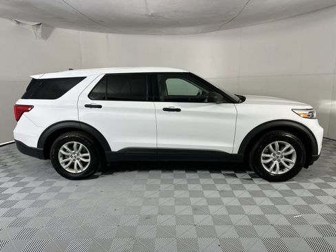 Used 2021 Ford Explorer 2WD image 9