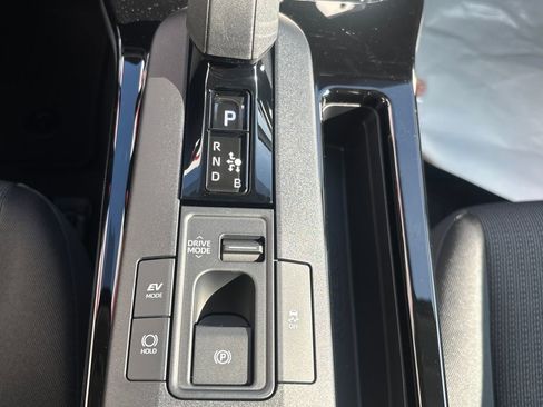 New 2026 Toyota Prius LE image 13