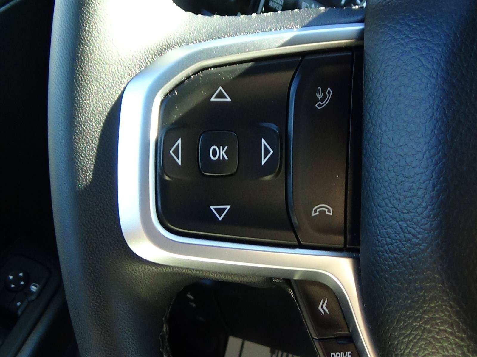 Used 2025 RAM 1500 Big Horn AWD/4WD image 24