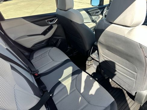 Used 2019 Subaru Forester Premium AWD/4WD image 27