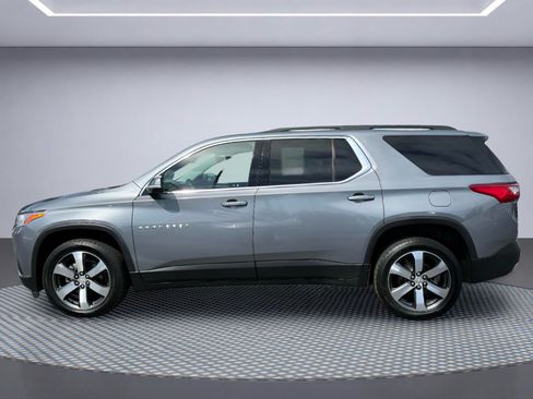 Used 2020 Chevrolet Traverse LT w/ LT Premium Package AWD/4WD image 3